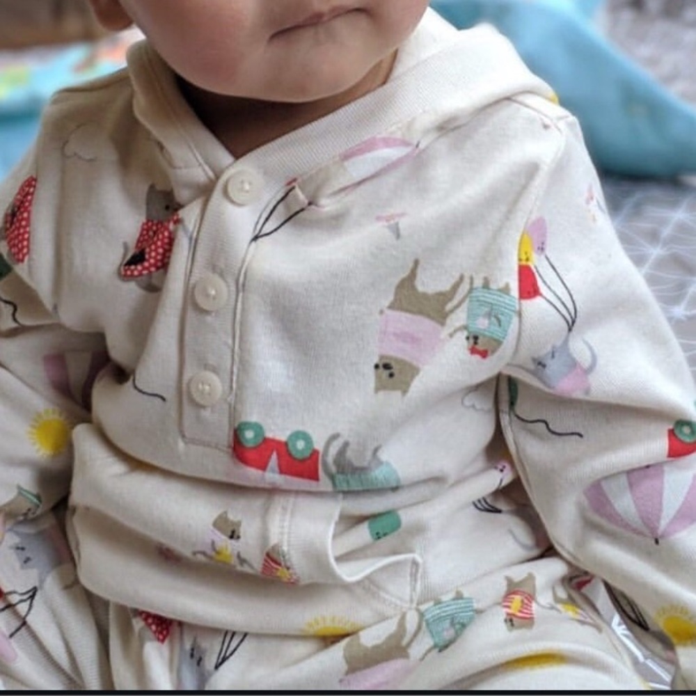 [Old Navy] Adorable Baby Hooded Rompers Set: 6-12 months